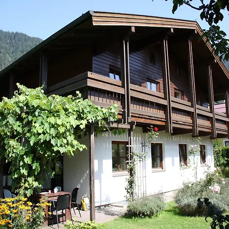 Quaint Mansion Near Bus In *