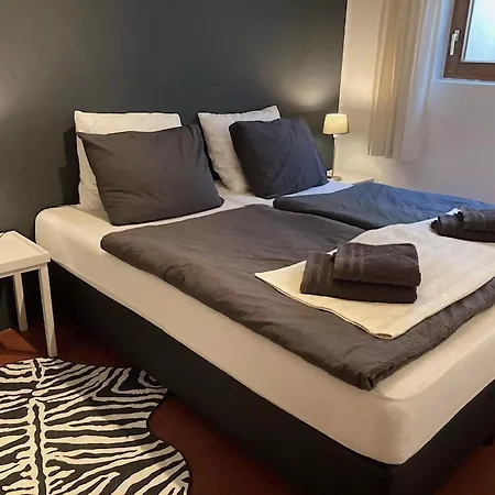 Holiday home Quaint Mansion Near Bus In *