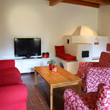 Quaint Mansion Near Bus In Holiday home *